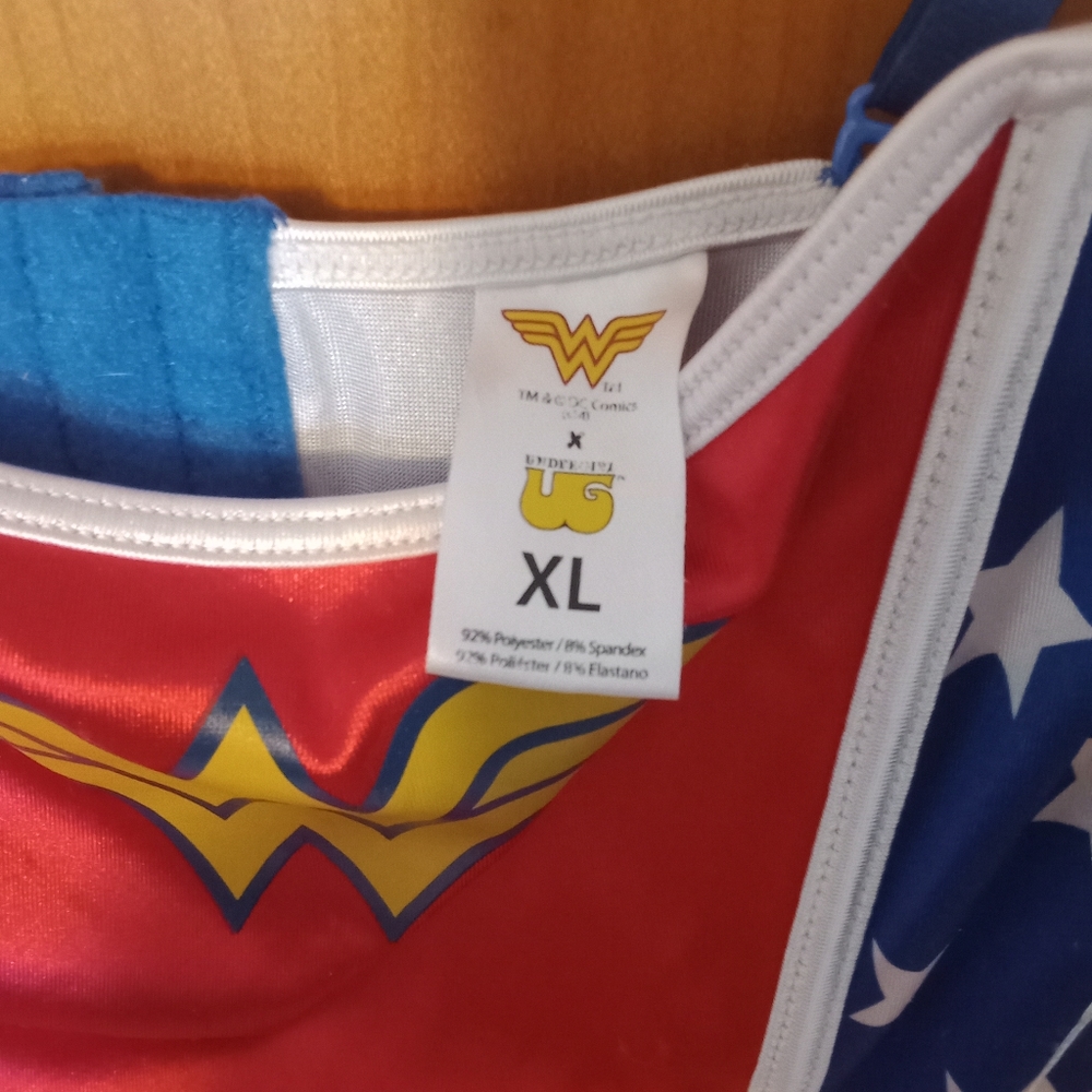 Wonder woman corset - Picture 3 of 8